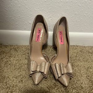 Betsey Johnson Glitter Bow Heels